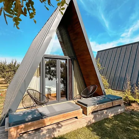 Perryland Urban Farm شاليه Piatra (Constanta)