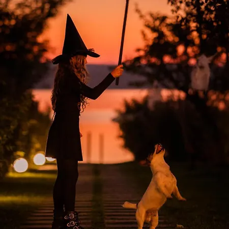 Perryland Urban Farm شاليه