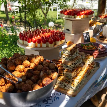 شاليه Perryland Urban Farm