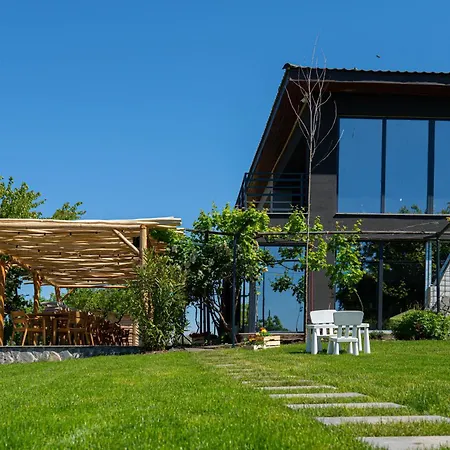Alpehytte Perryland Urban Farm